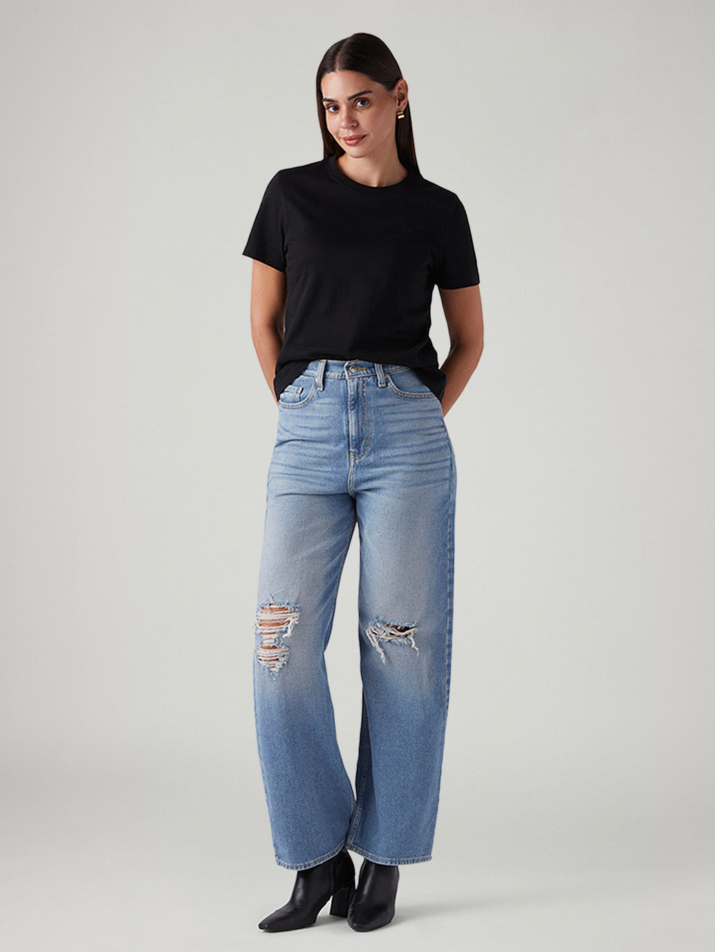 Women's Light Blue Loose Fit High Rise Jeans - Styleshot View