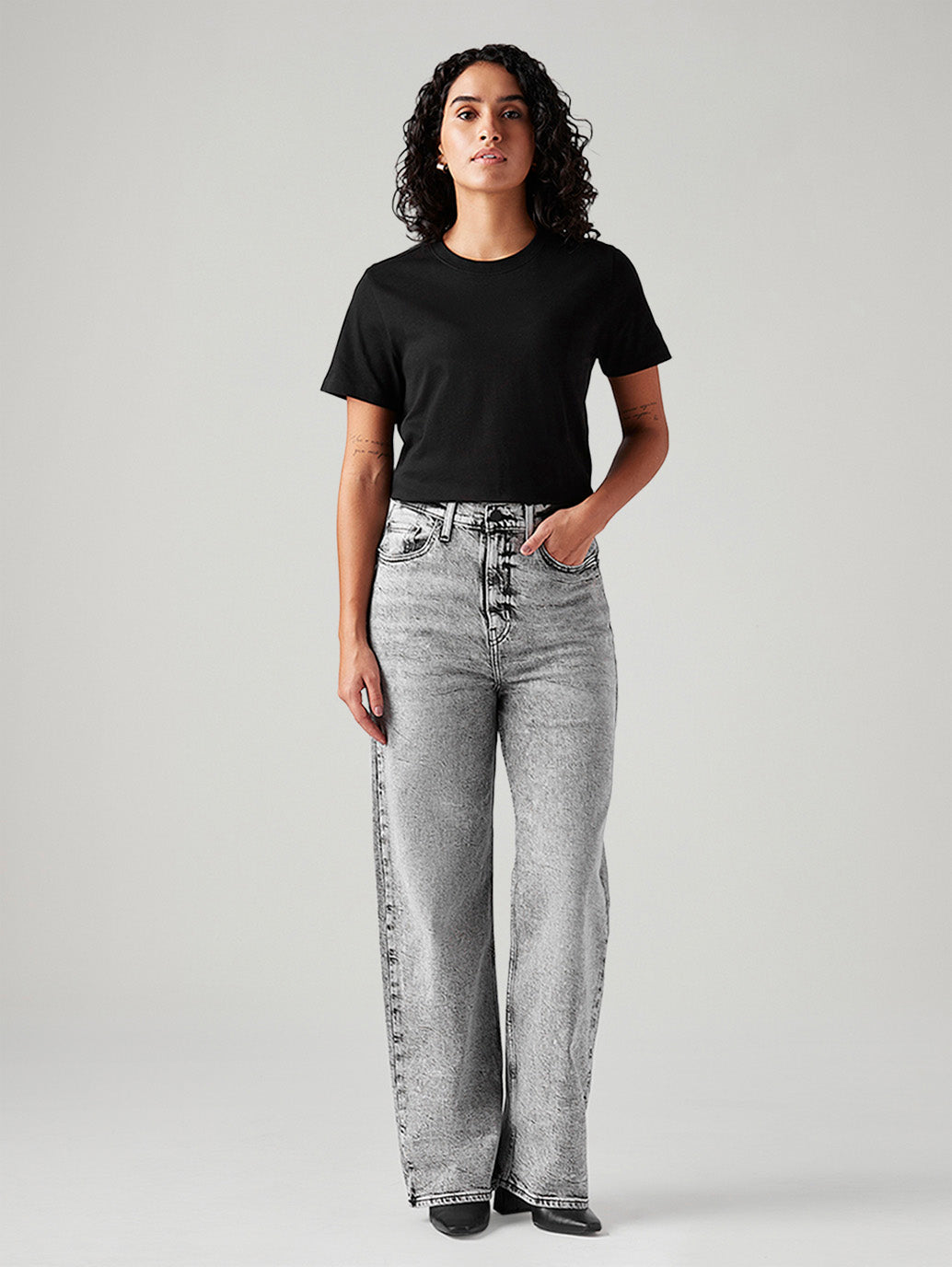 Women's Light Grey Loose Fit High Rise Jeans - Front View