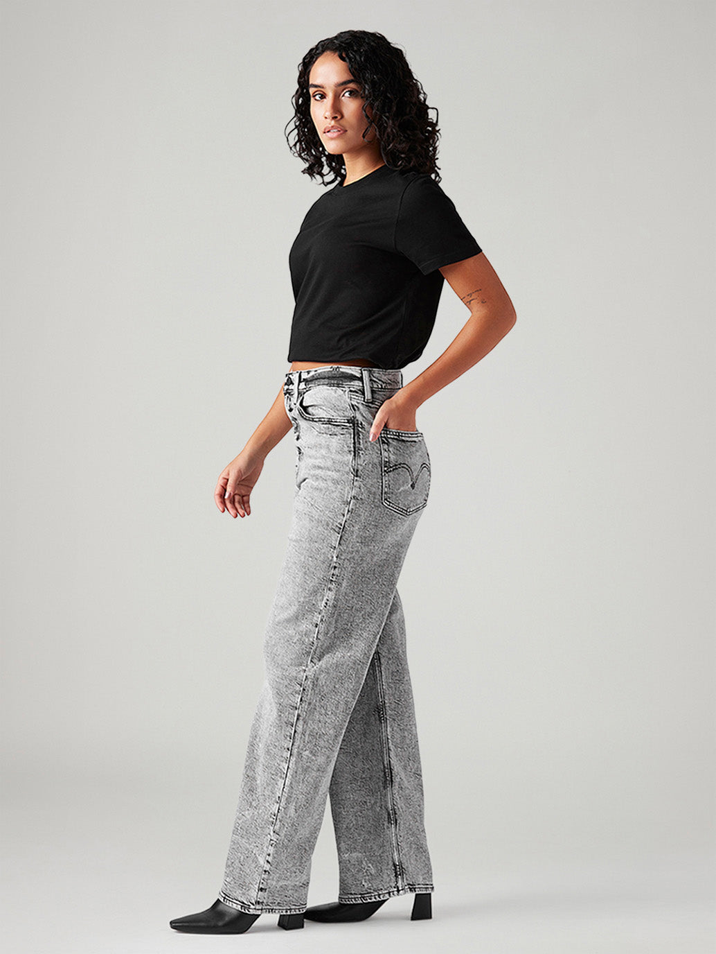 Women's Light Grey Loose Fit High Rise Jeans - Side View