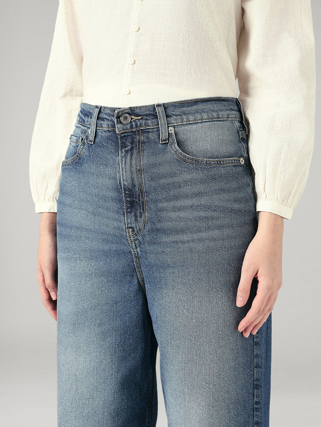 Women's Blue Loose Fit High Rise Jeans - 20 View