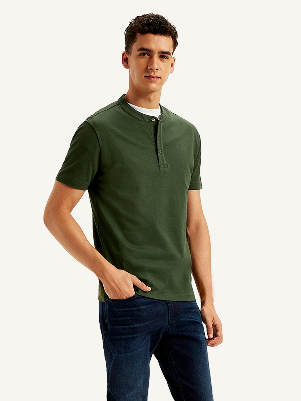 Men's Solid Slim Fit T-shirt