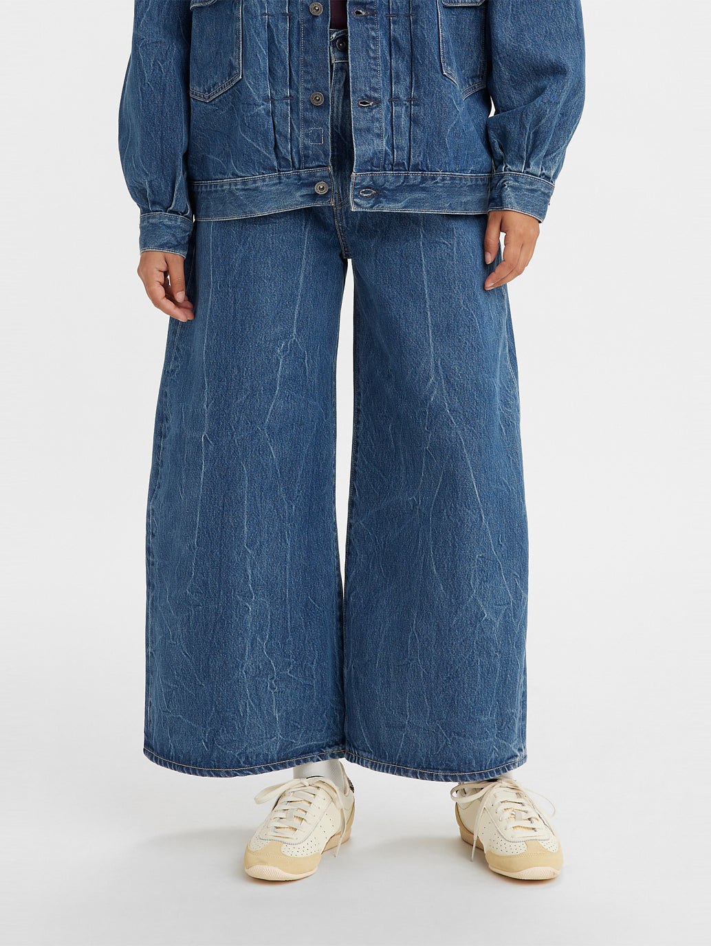 Women's Mid Rise Wideleg Jeans