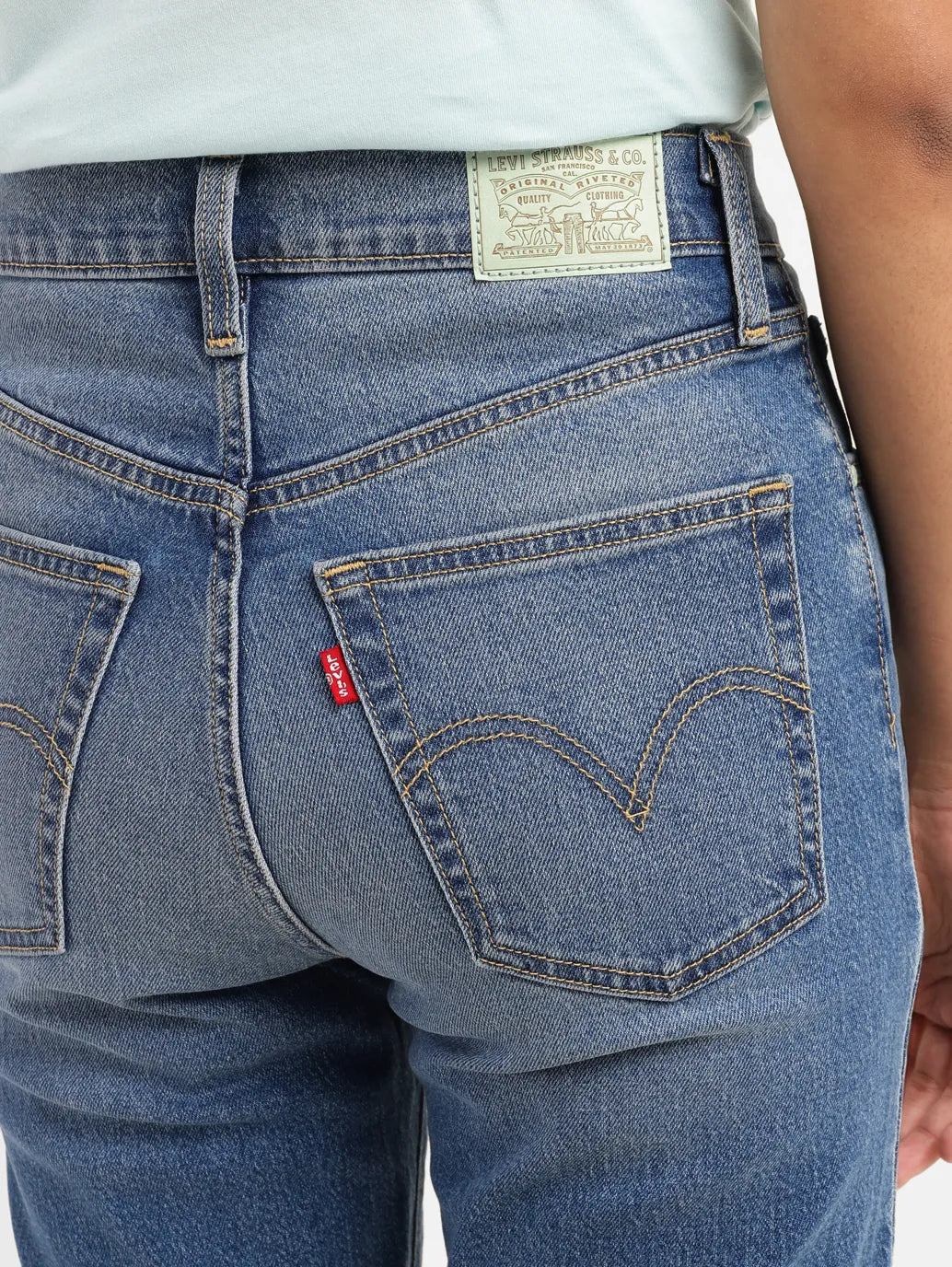 Levis ribcage crop shop