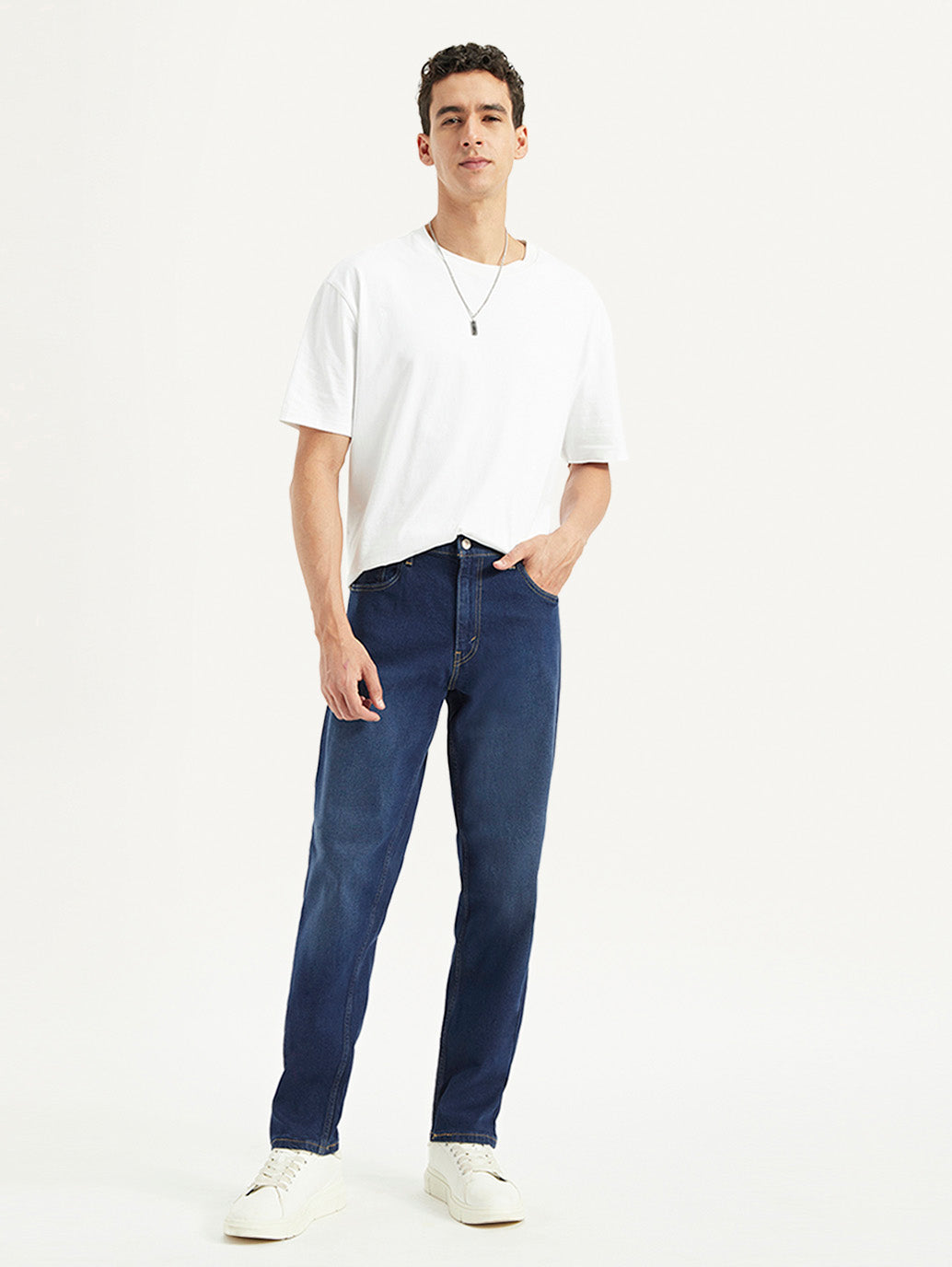 Men's 550'92 Dark Blue Loose Fit Mid Rise Jeans - Styleshot View