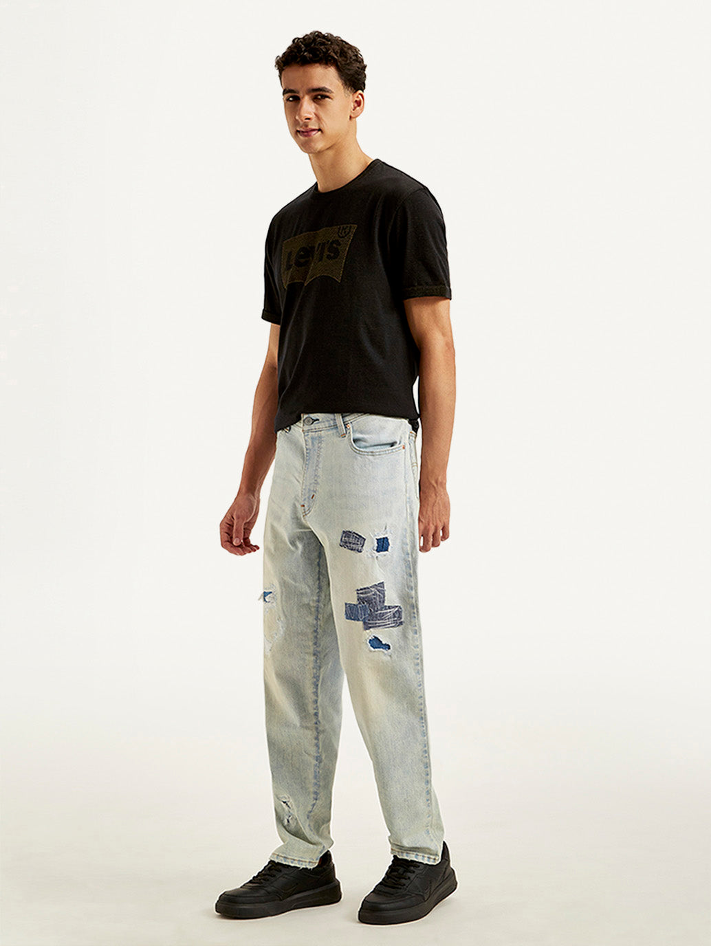 Men's 550'92 Blue Loose Fit Mid Rise Jeans - Side View