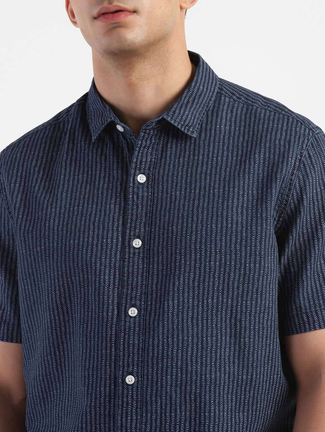 Men's Striped Spread Collar Shirt