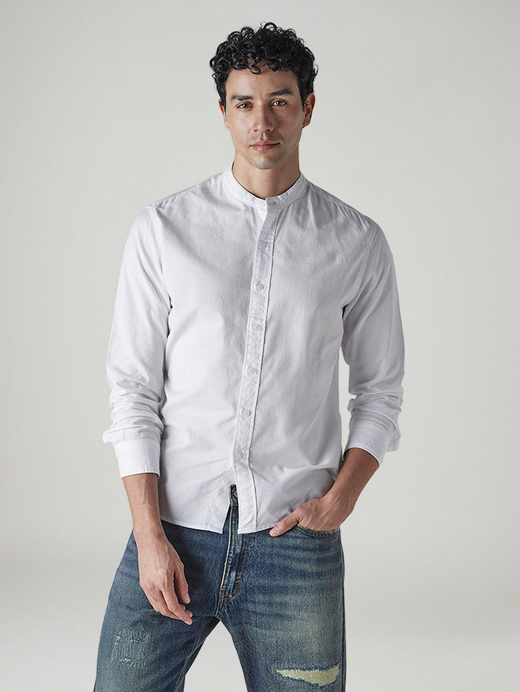Men's Solid Slim Fit Oxford Shirt - Front View