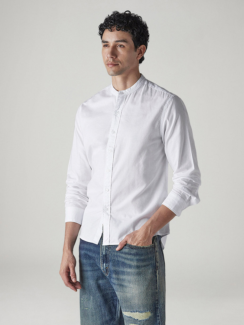 Men's Solid Slim Fit Oxford Shirt - Side View