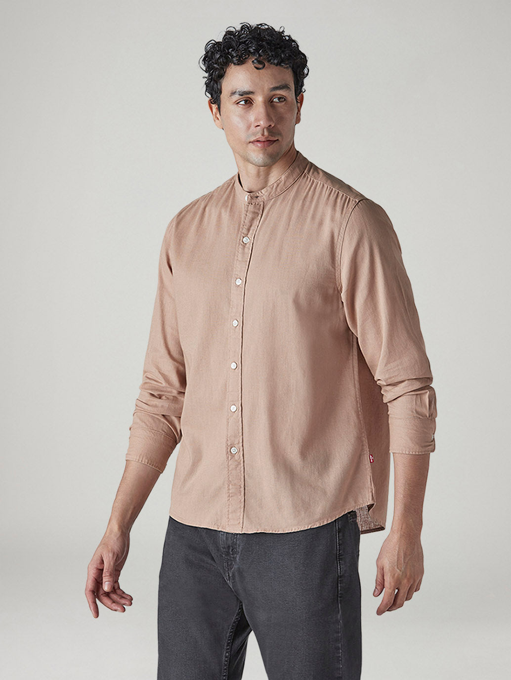 Men's Solid Slim Fit Linen Shirt - Side View