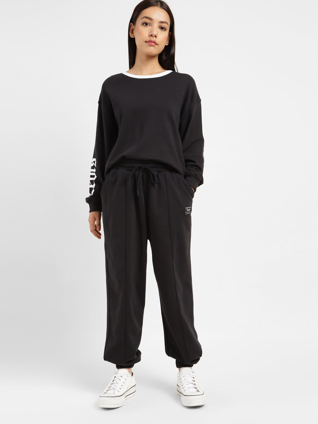 Women's Mid Rise Black Regular Fit Joggers