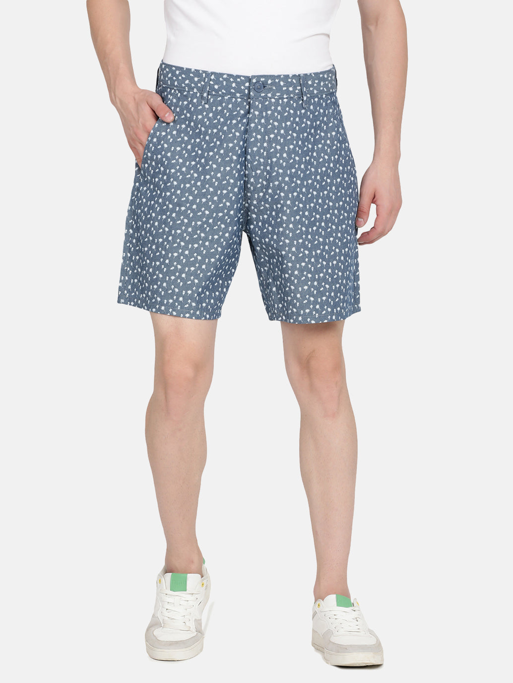 Levi's Men's Relaxed Fit Shorts - 924bae5a-42a5-4d93-90b9-30fb72f17955 View