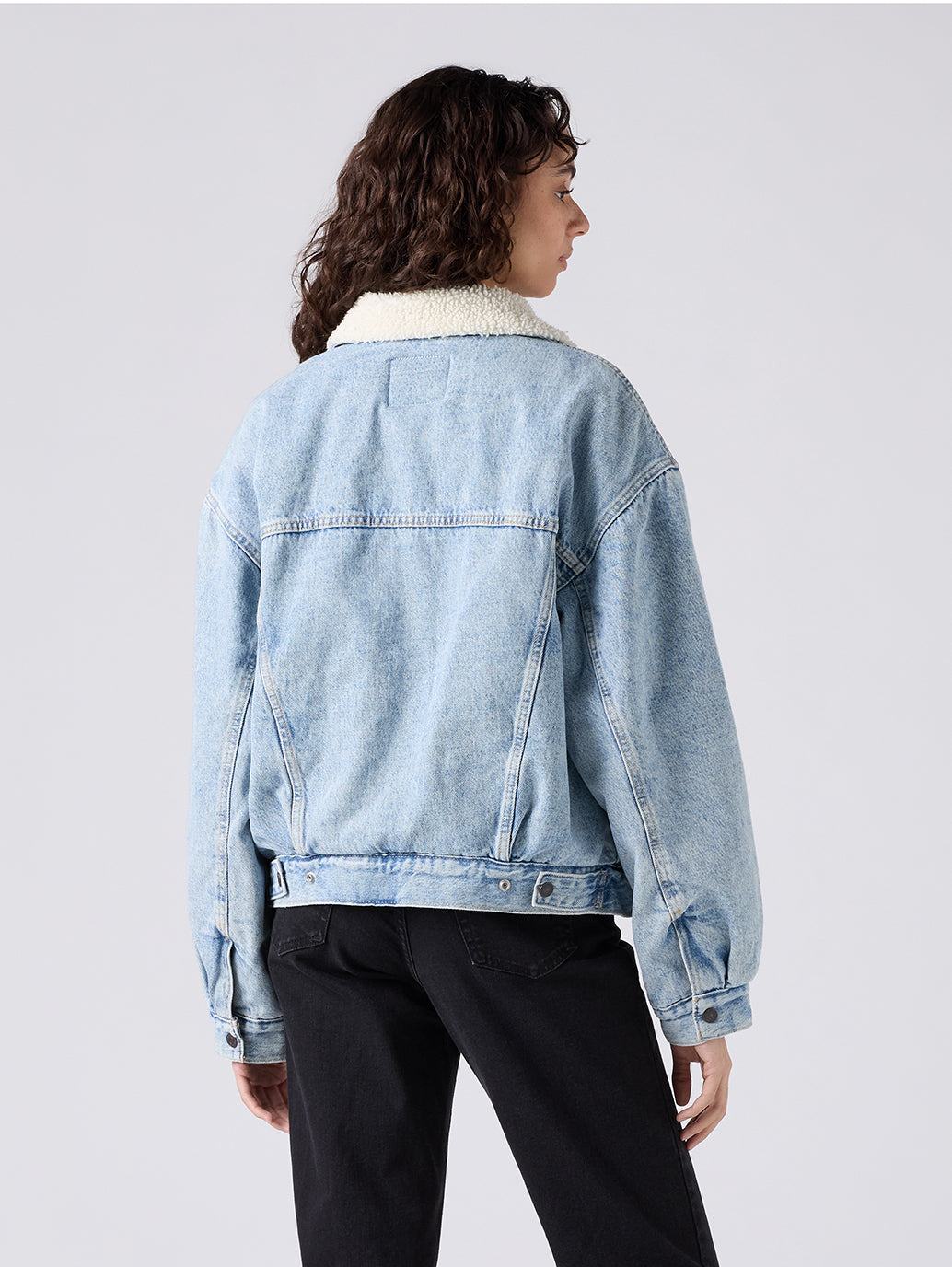 Levi's® Women's '90s Sherpa Trucker Jacket - Back View