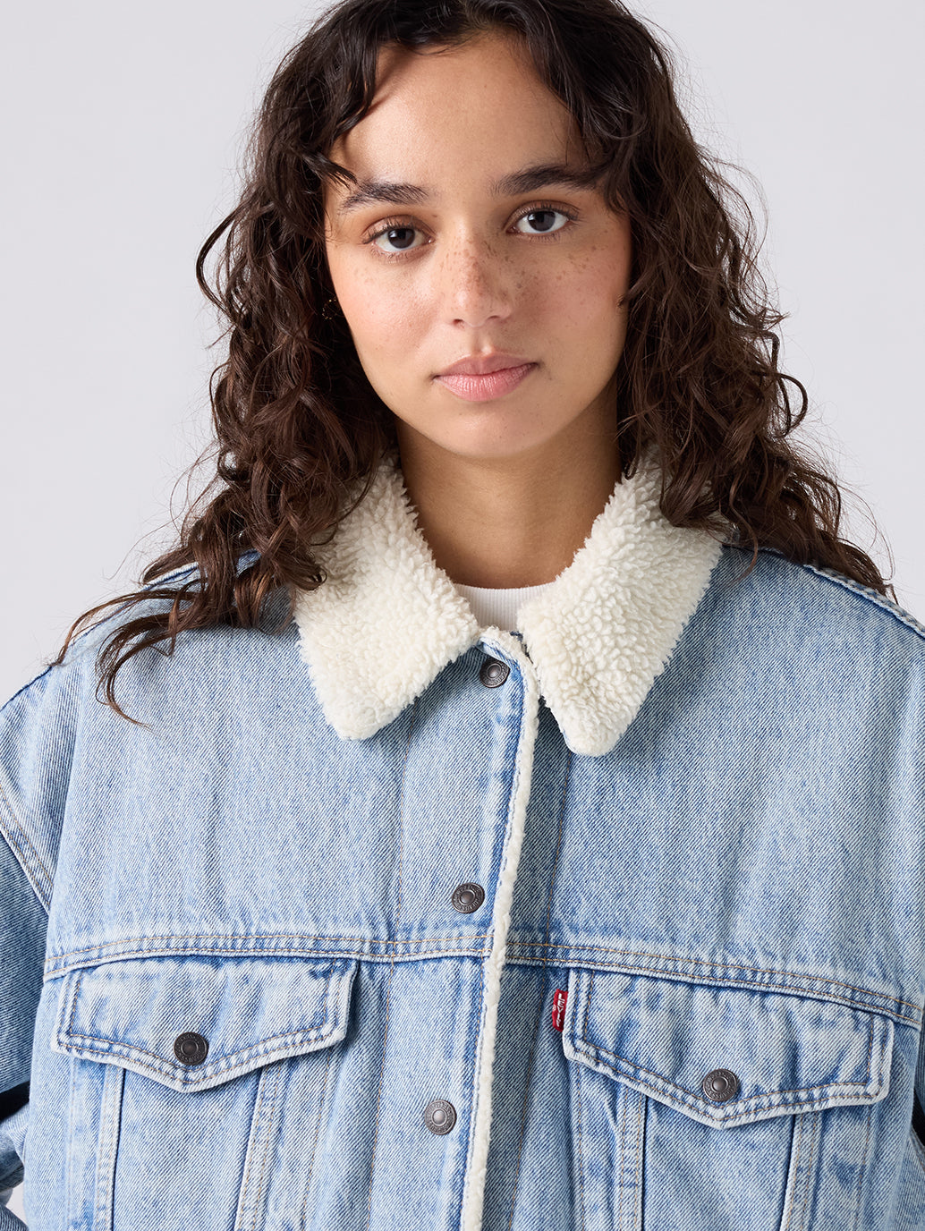 Levi's® Women's '90s Sherpa Trucker Jacket - Detail View
