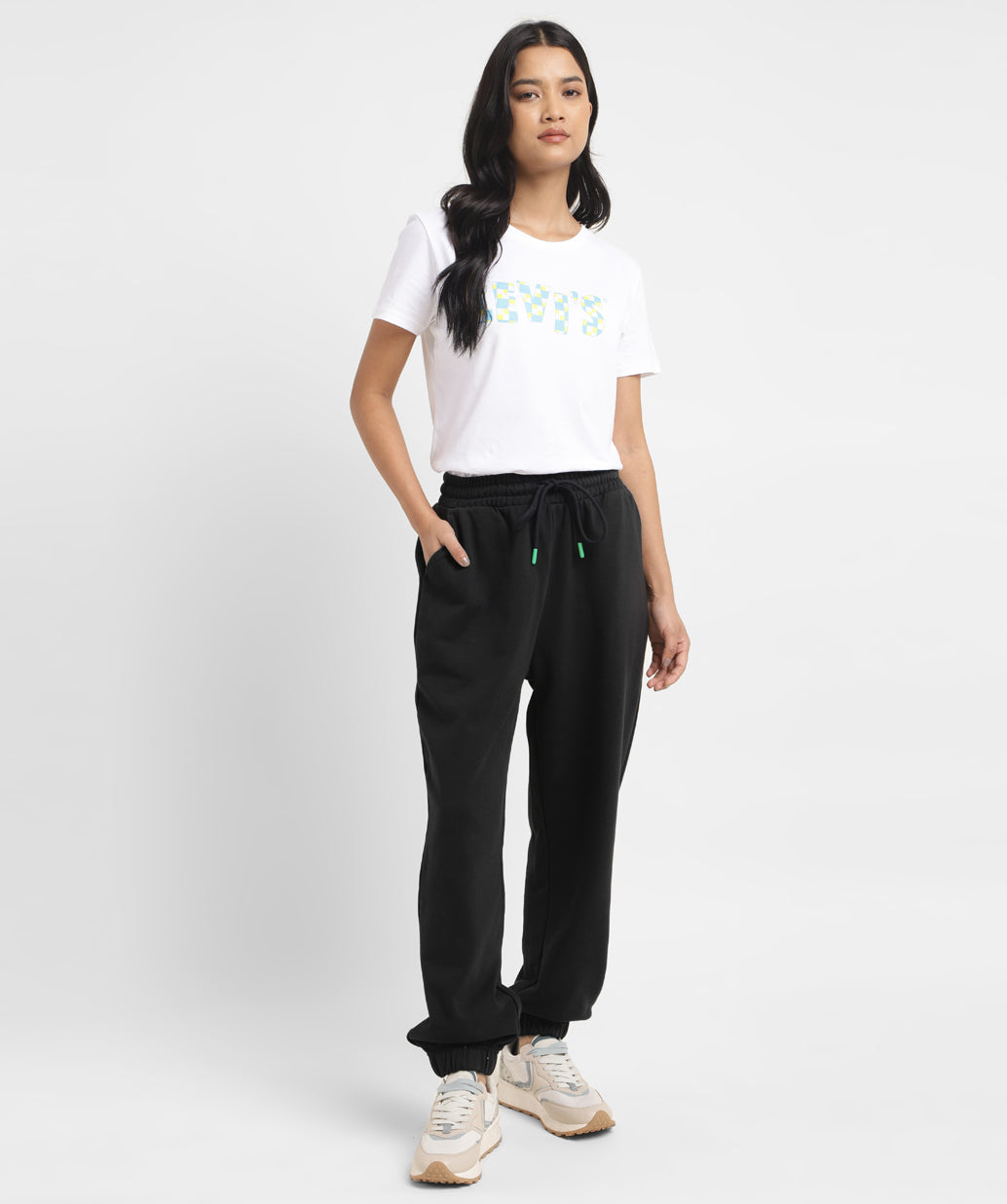 Women's Mid Rise Black Regular Fit Joggers