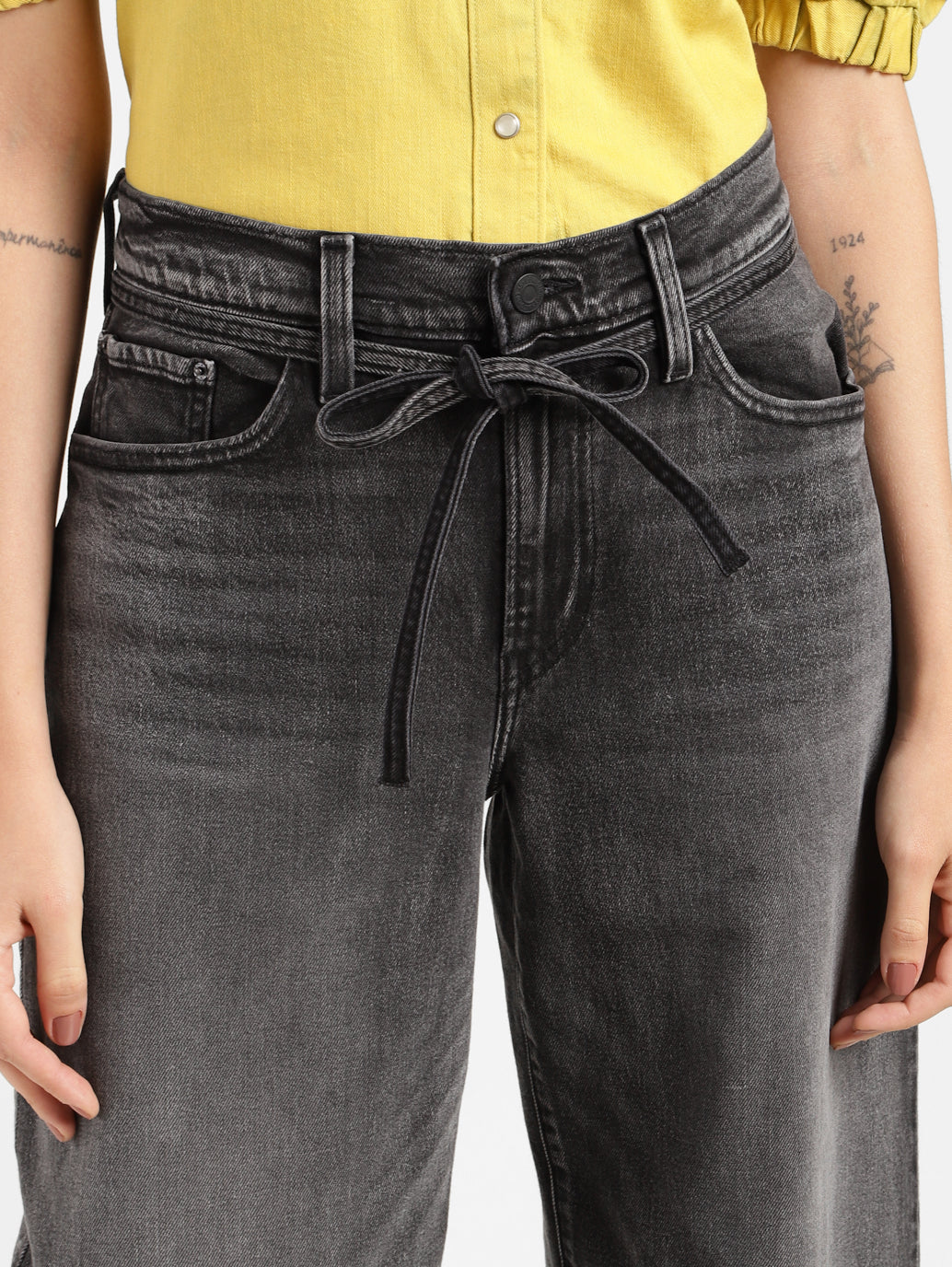 Women's High Rise Loose Fit Jeans