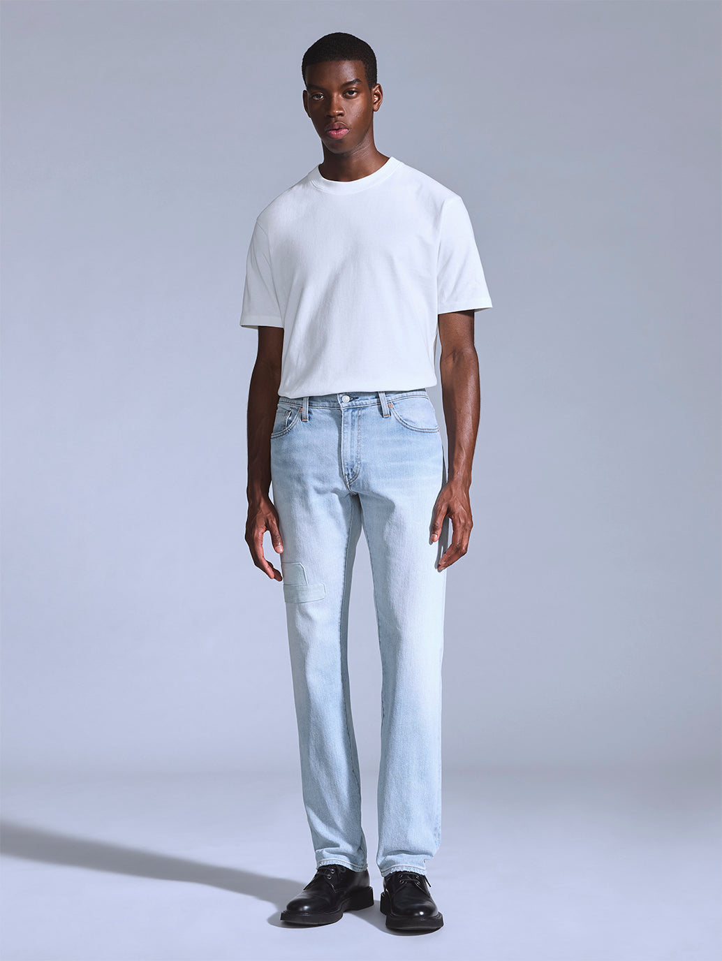 Men's 511 Light Blue Slim Fit Mid Rise Jeans - Front View