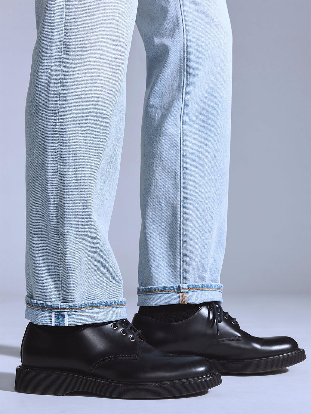 Men's 511 Light Blue Slim Fit Mid Rise Jeans - Detail1 View