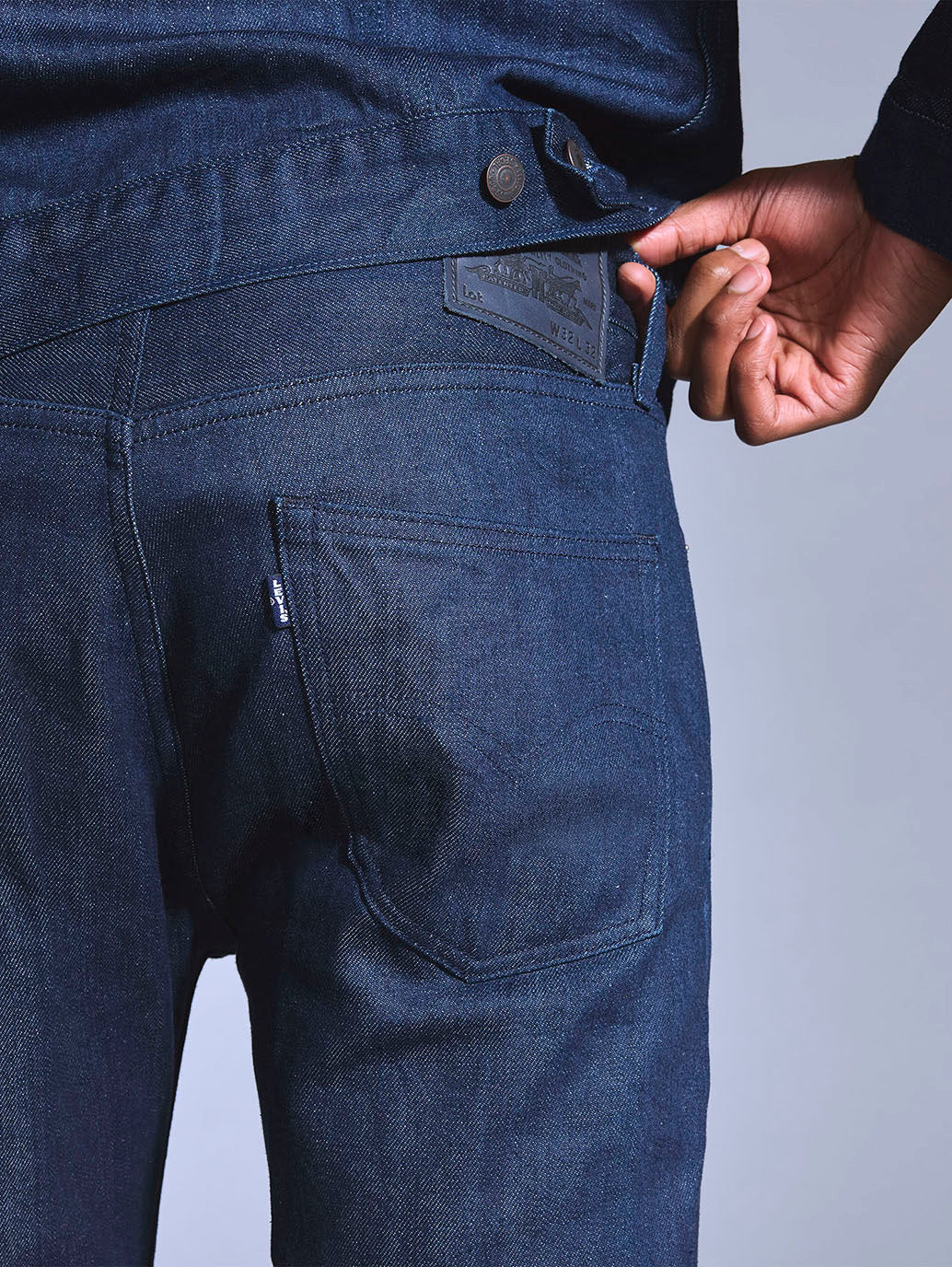 Men's 505 Dark Blue Straight Fit Mid Rise Jeans - Detail View