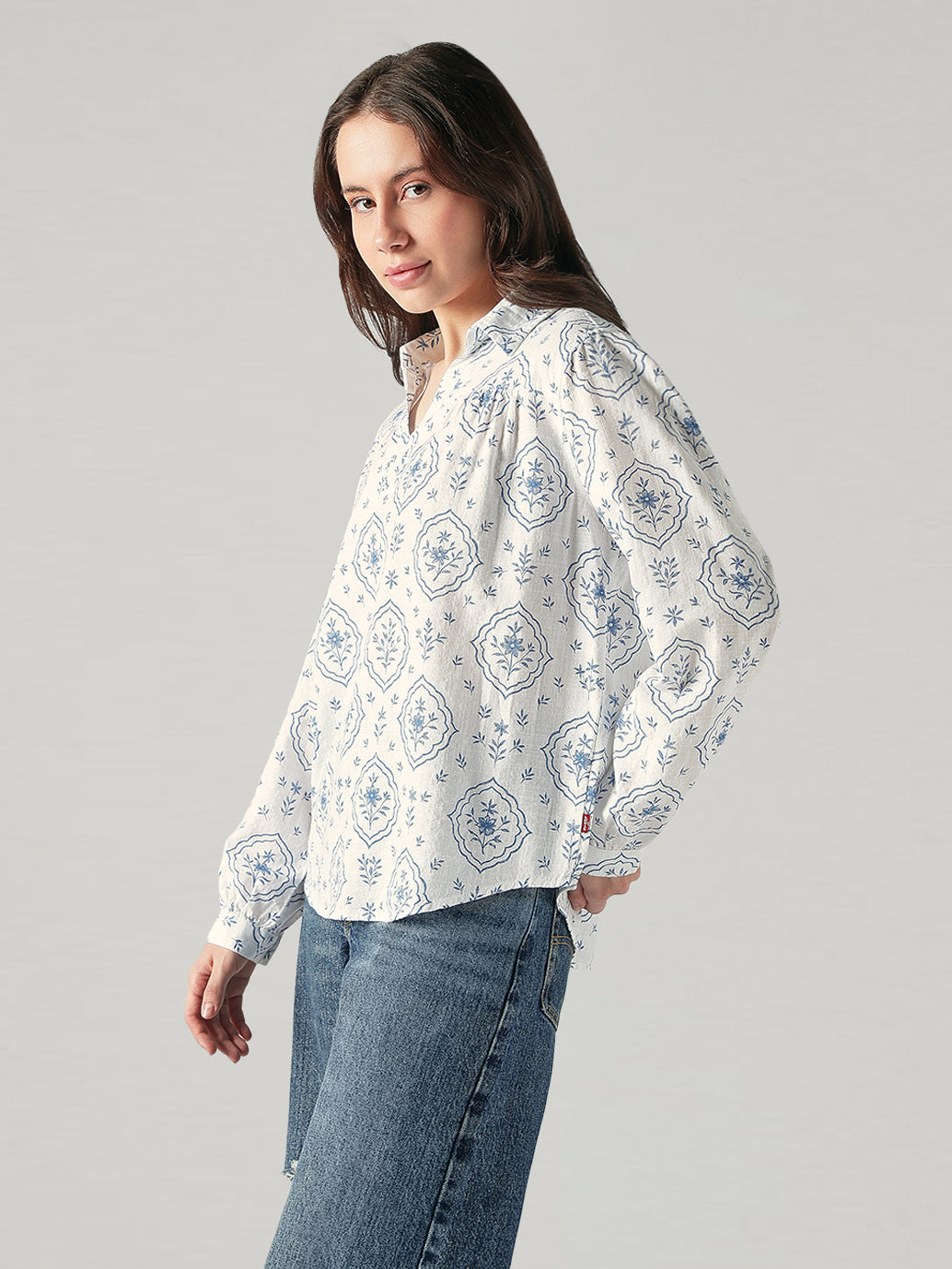 Women's Floral Regular Fit Collar Neck Top - Side View