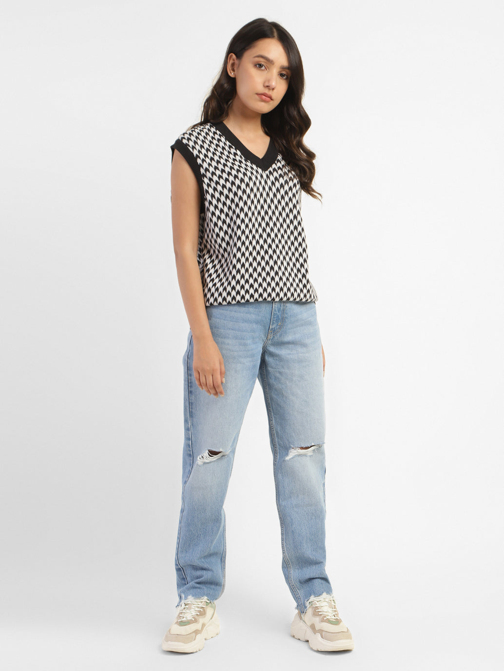 Women's V-Neck Checkered Sweater