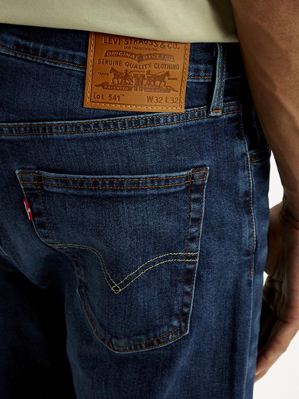 Men's 541 Med Indigo Athletic Tapered Fit Mid Rise Selvedge Jeans - Detail View