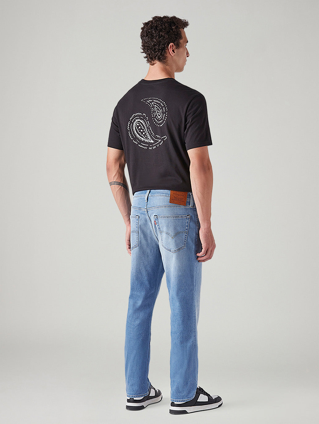 Men's 541 Light Indigo Tapered Fit Mid Rise Linen Jeans - Back View
