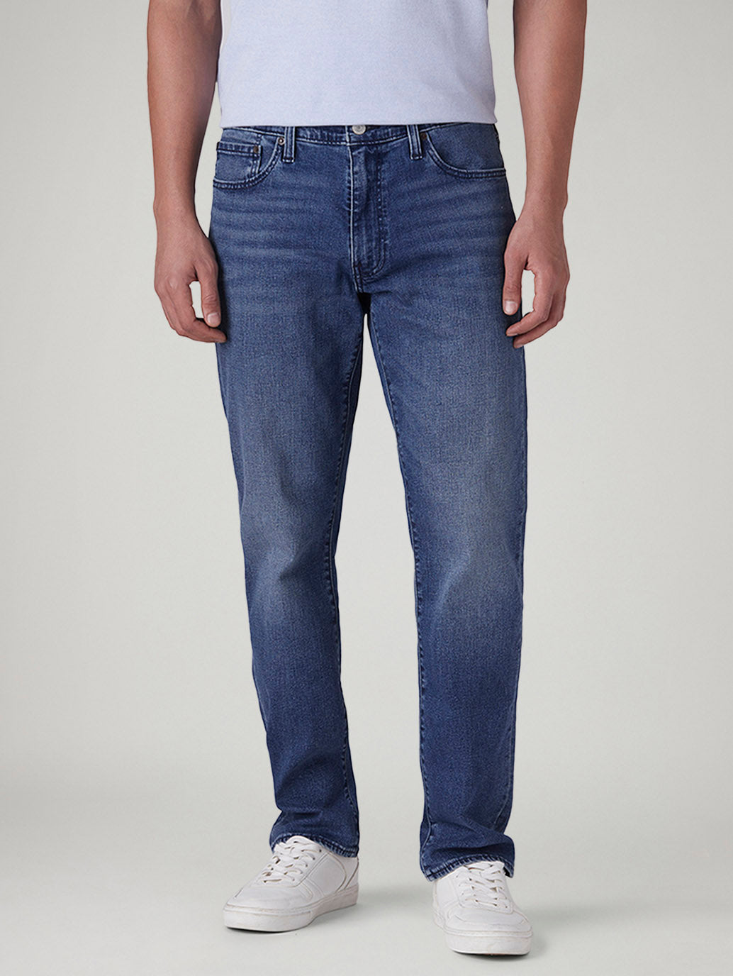 Men's 541 Med Indigo Tapered Fit Mid Rise Linen Jeans - Front View