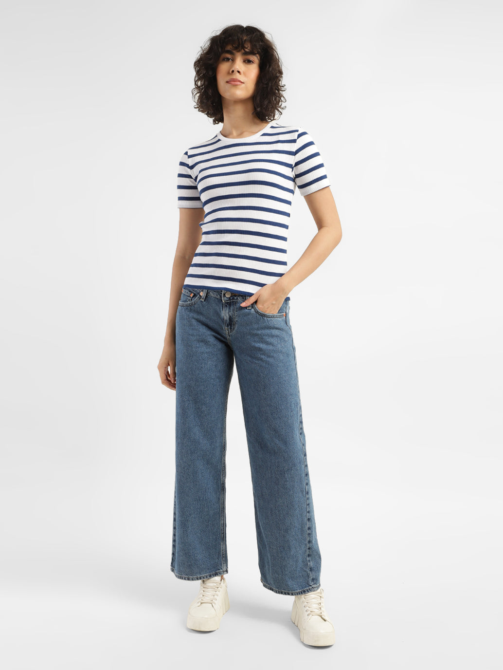 Women's High Rise Loose Fit Jeans