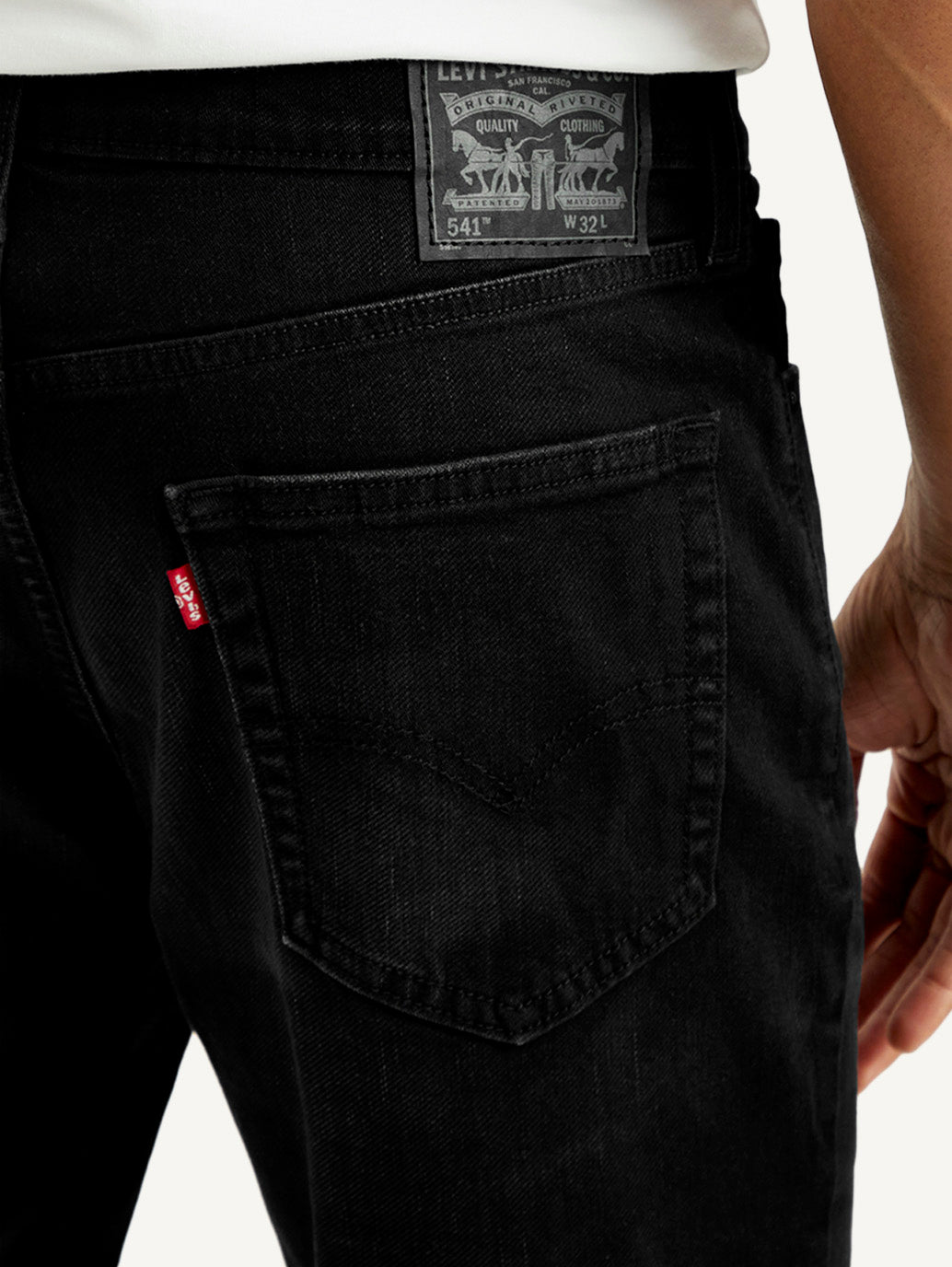 Men's 541 Tapered Fit Denim Shorts - Detail View