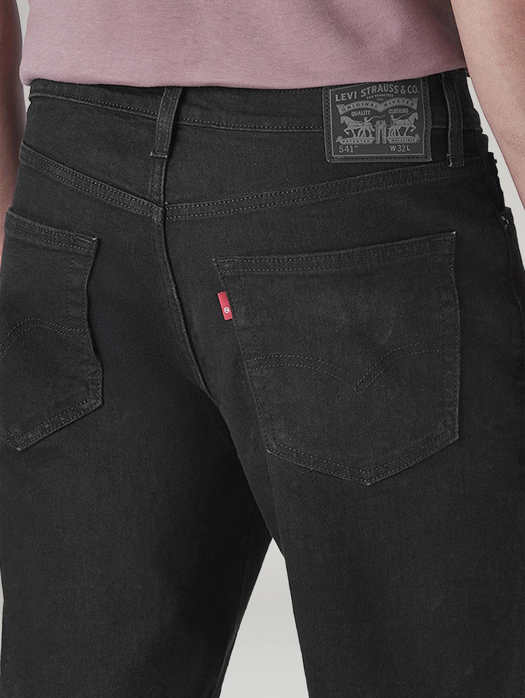 Men's 541 Black Tapered Fit Mid Rise Shorts - Detail View