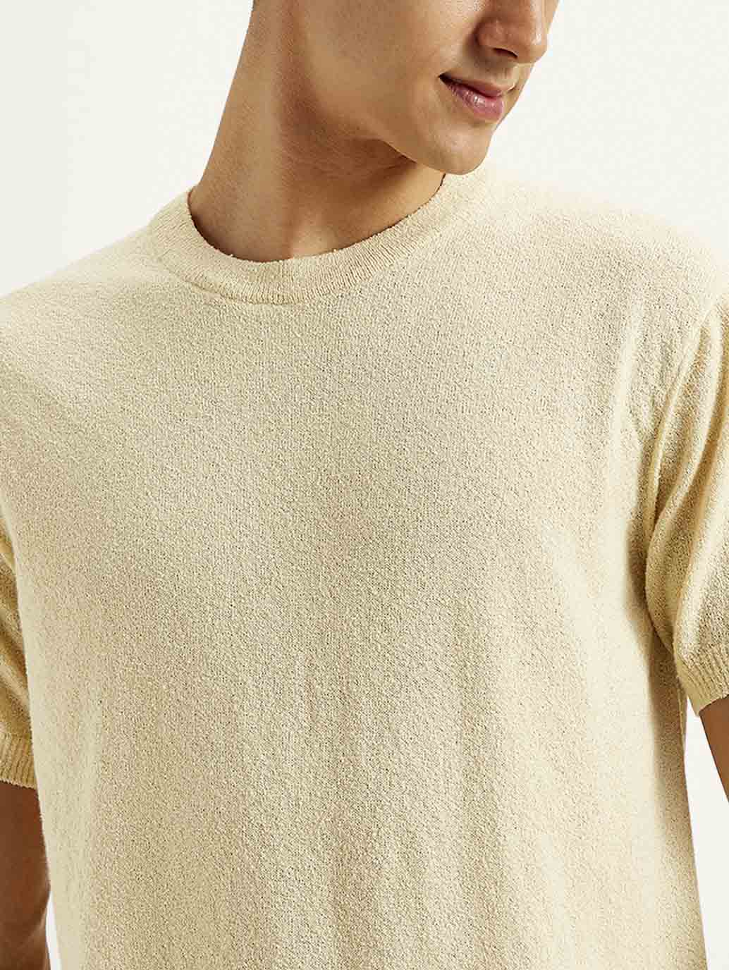Men's Solid Slim Fit T-Shirt - Detail View