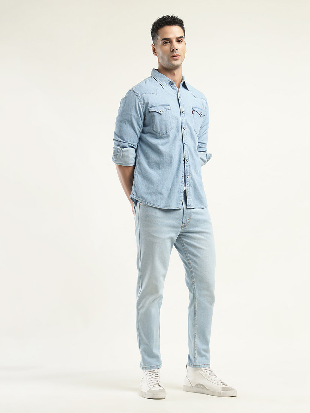 Men's 512 Light Blue Slim Tapered Fit Mid Rise Jeans