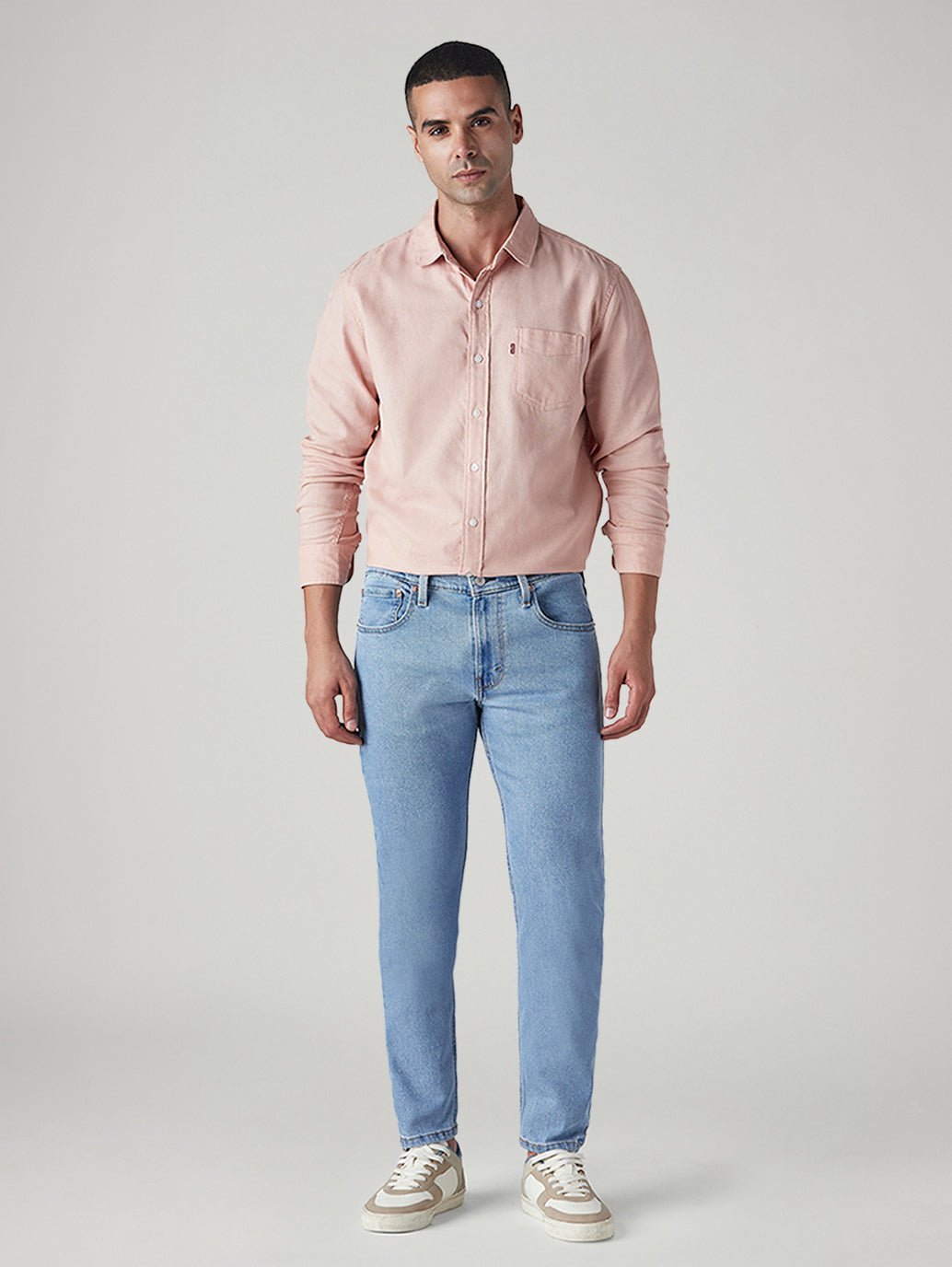 Men's 512 Light Blue Slim Tapered Fit Mid Rise Jeans - Front View
