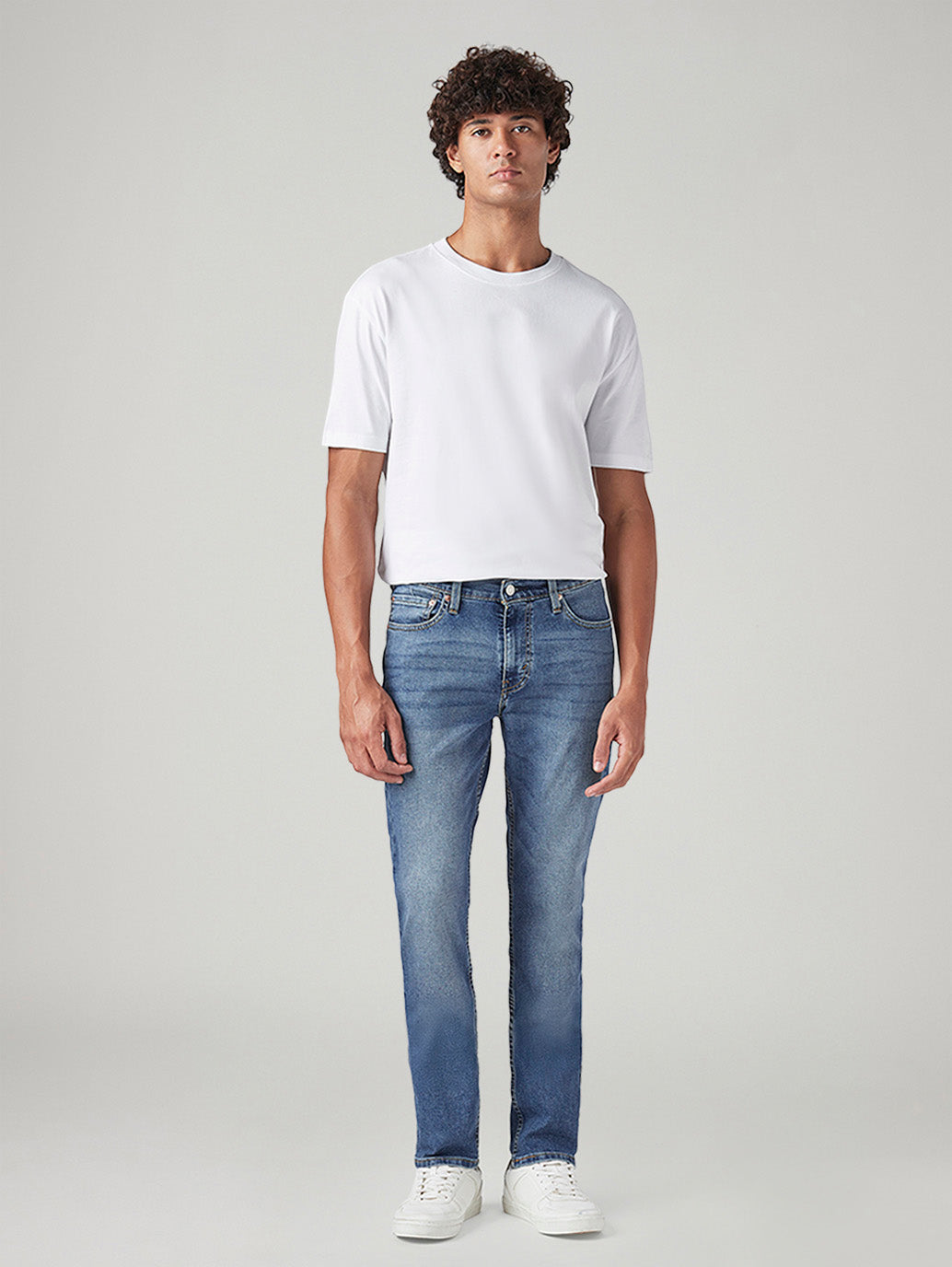 Men's 511 Med Indigo Slim Fit Mid Rise Jeans - Front View