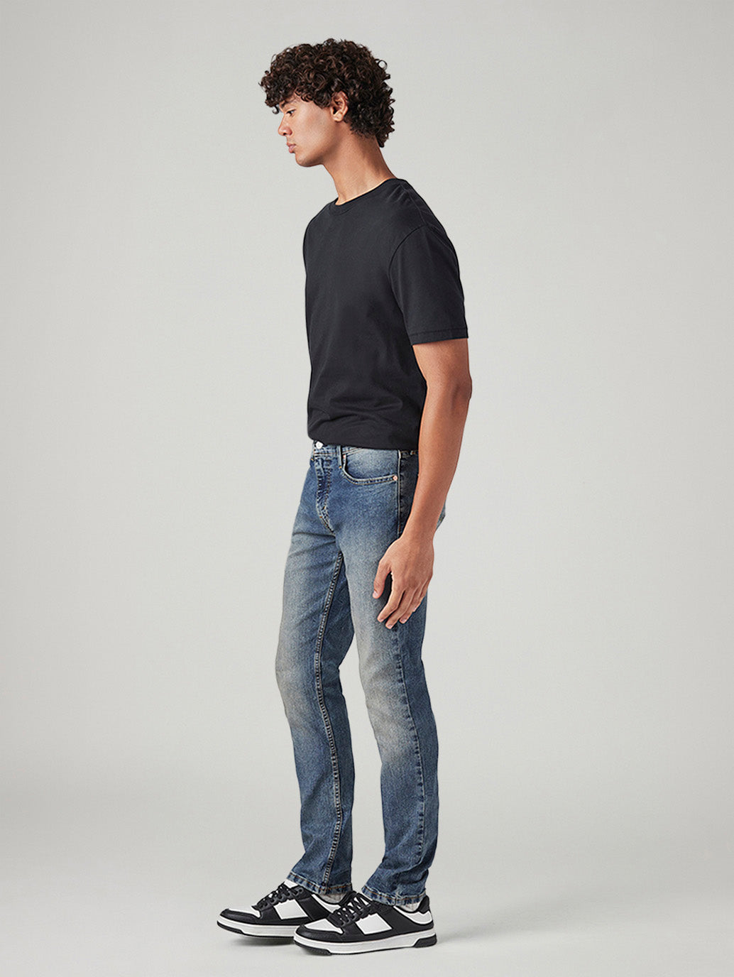 Men's 511 Blue Slim Fit Mid Rise Tinted Jeans - Side View