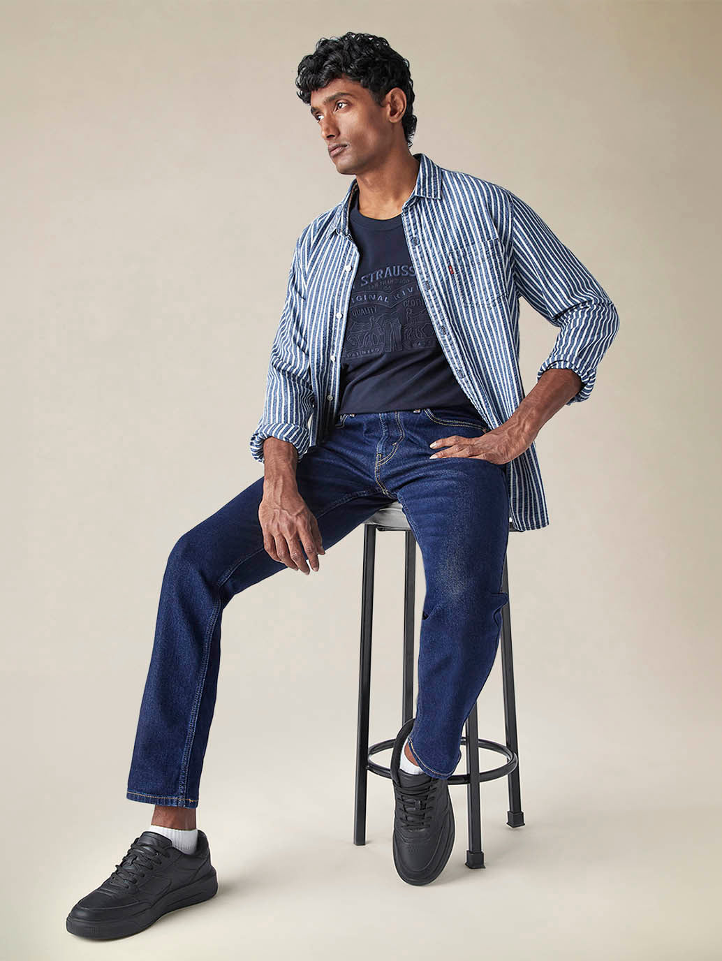 Mens 511 Mid Rise Slim Fit Cotton Stretch Blend Jeans - Styleshot View