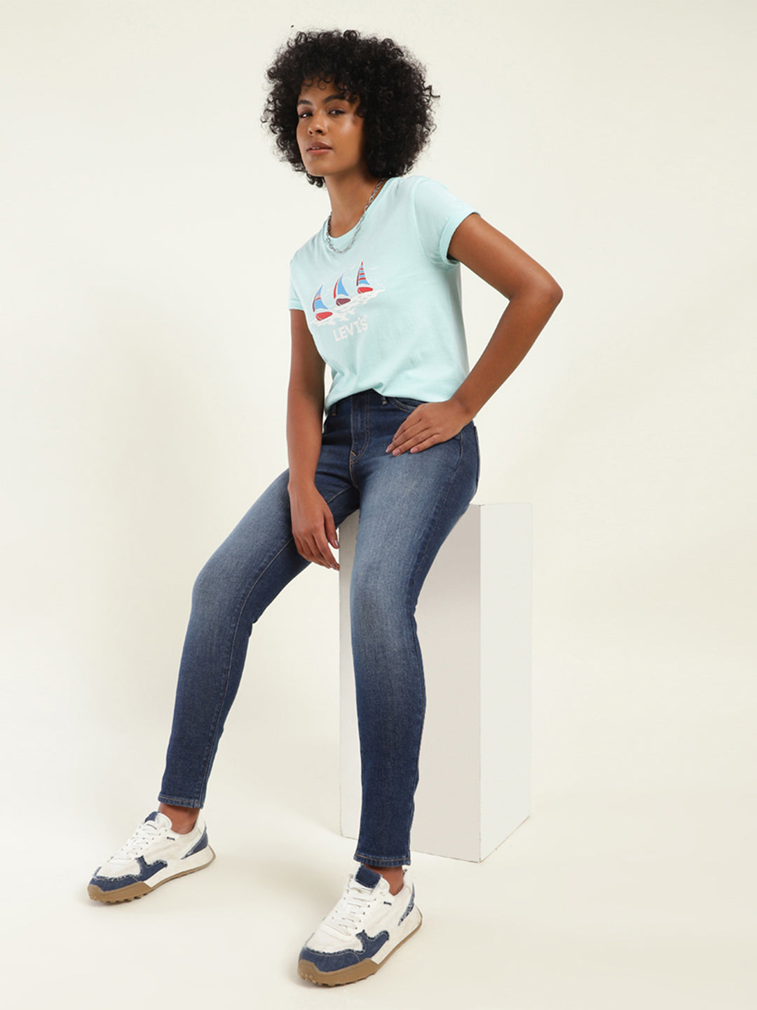 Women's 711 Blue Skinny Fit Mid Rise Jeans