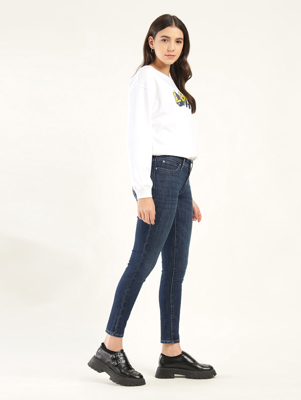 Women's 711 Blue Skinny Fit Mid Rise Jeans - Side View