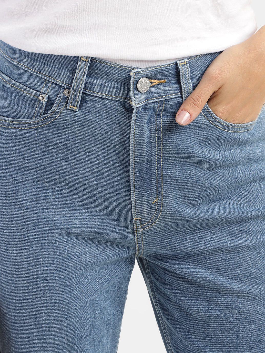 Women's Straight Fit Jeans