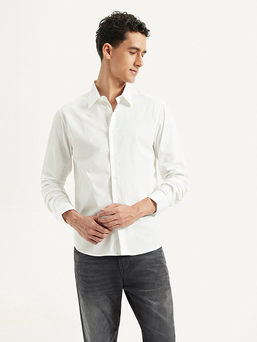Men's Redloop Solid Slim Fit Shirt - Styleshot View