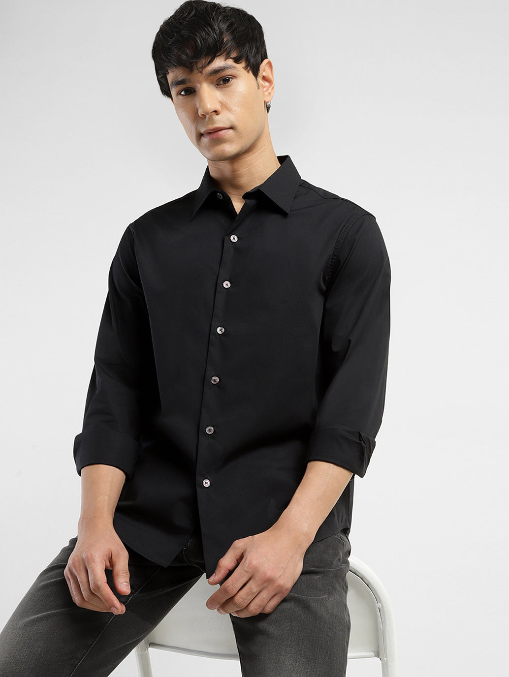 Men's Solid Spread Collar Shirt