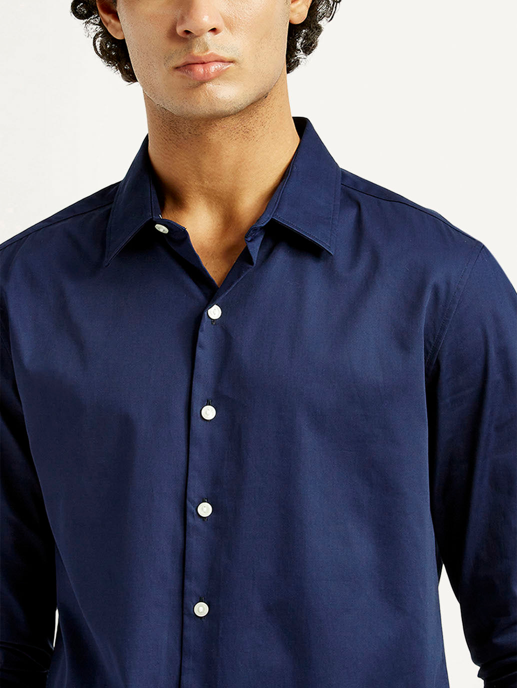 Men's Redloop Solid Slim Fit Shirt - Detail View