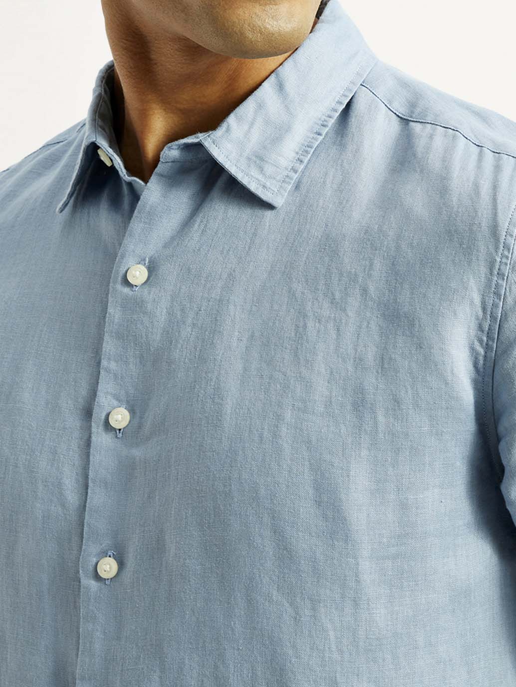 Men's Redloop Solid Light Blue Slim Fit Linen Shirt - Detail View