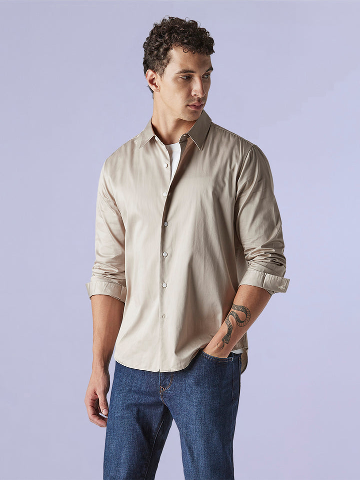 Men's Solid Slim Fit Poplin Redloop Shirt