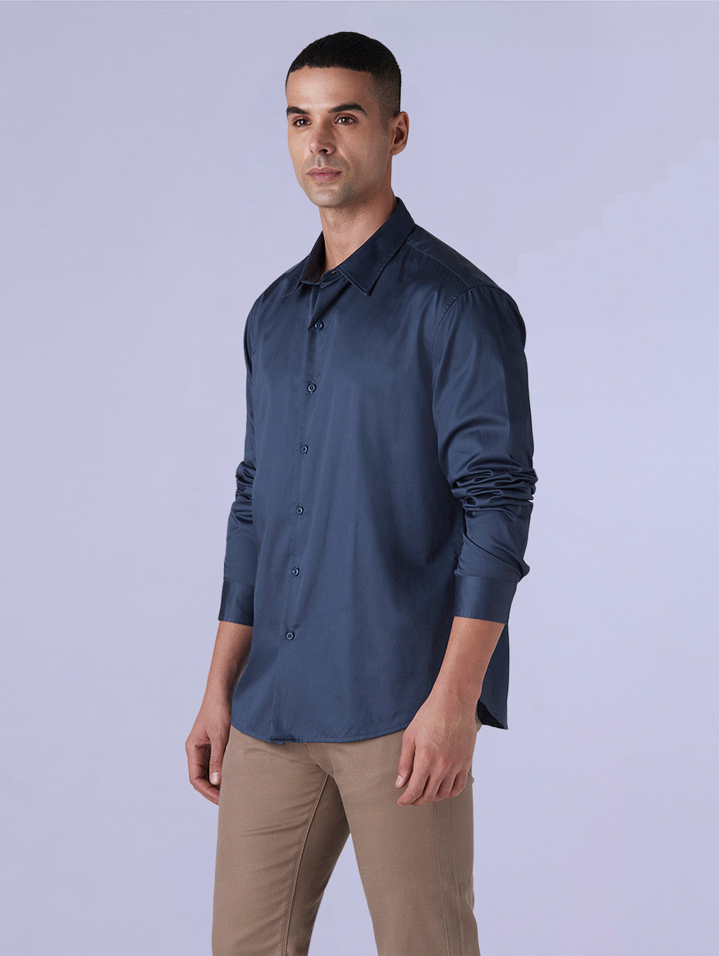 Men's Redloop Solid Slim Fit Poplin Shirt - Side View