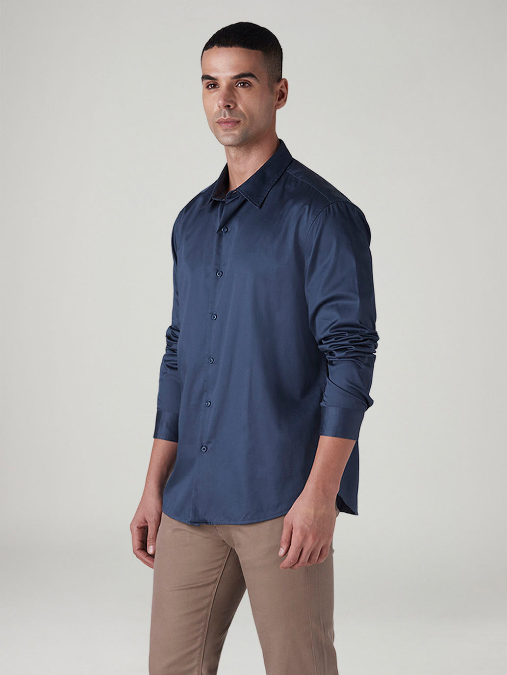Men's Solid Slim Fit Redloop Shirt - 20 View