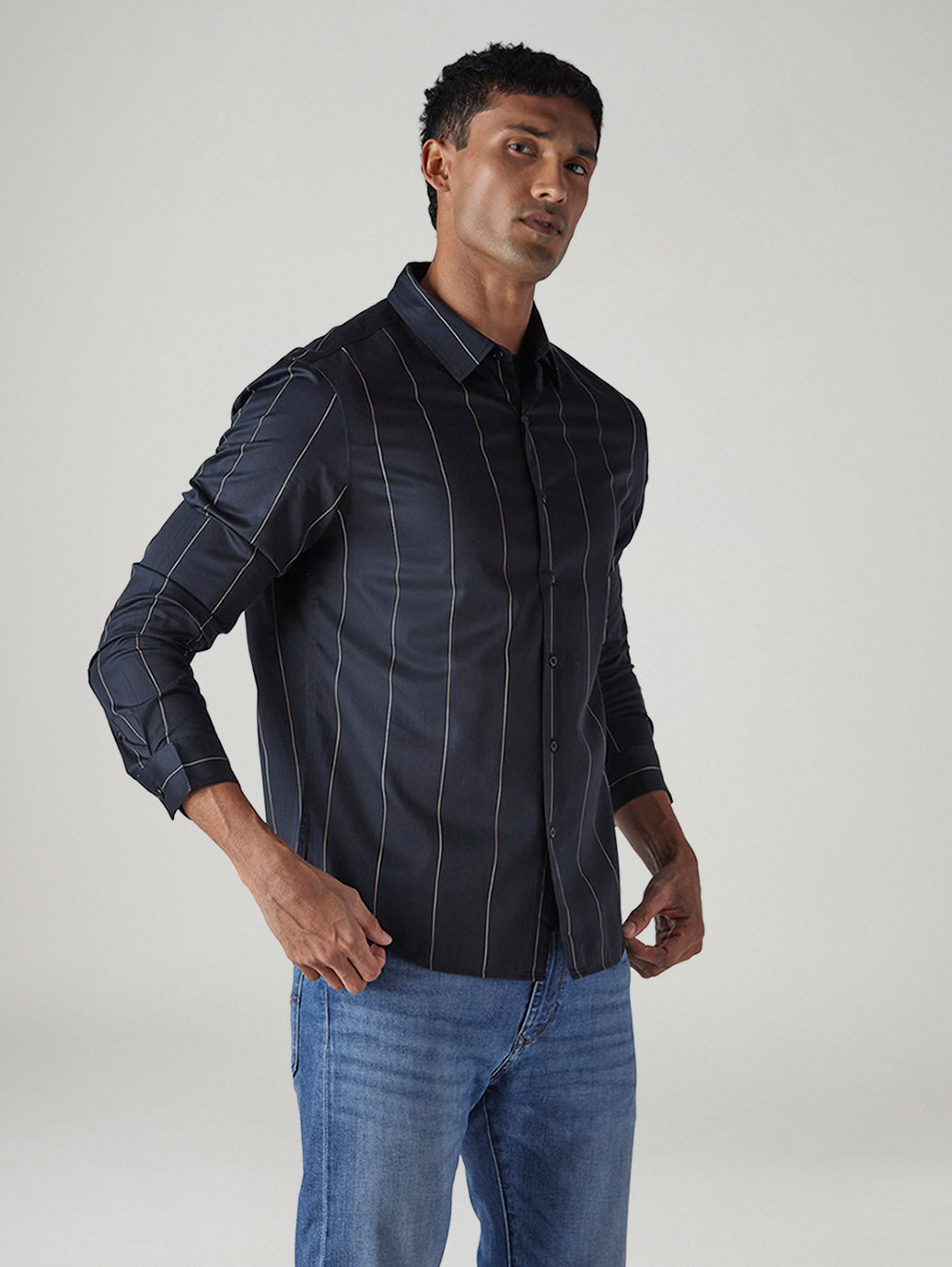 Men's Redloop Striped Slim Fit Poplin Shirt - Side View