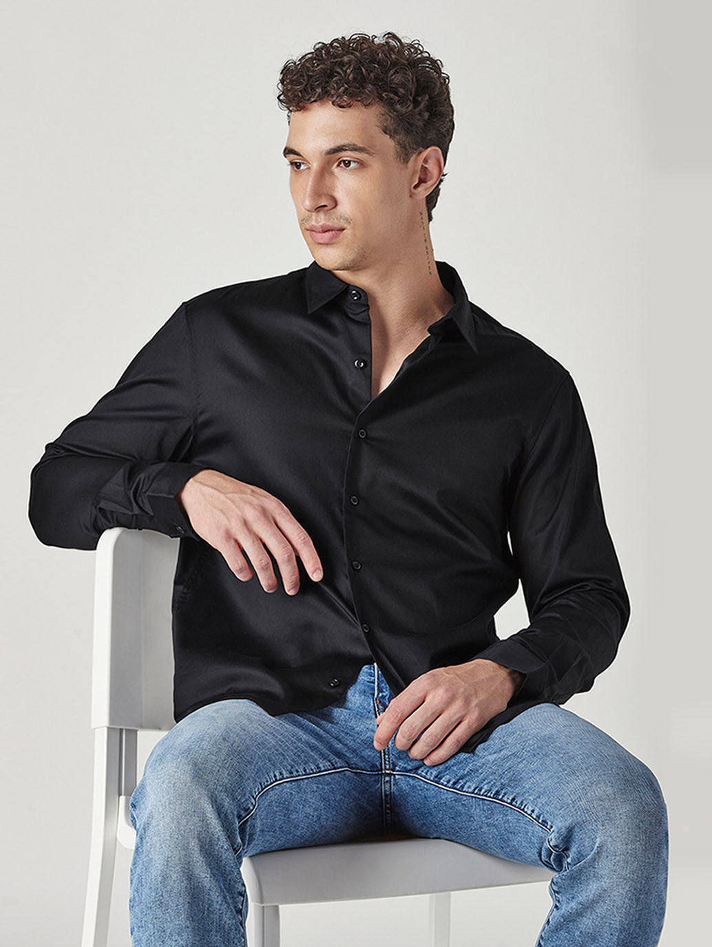 Men's Solid Slim Fit Poplin Redloop Shirt