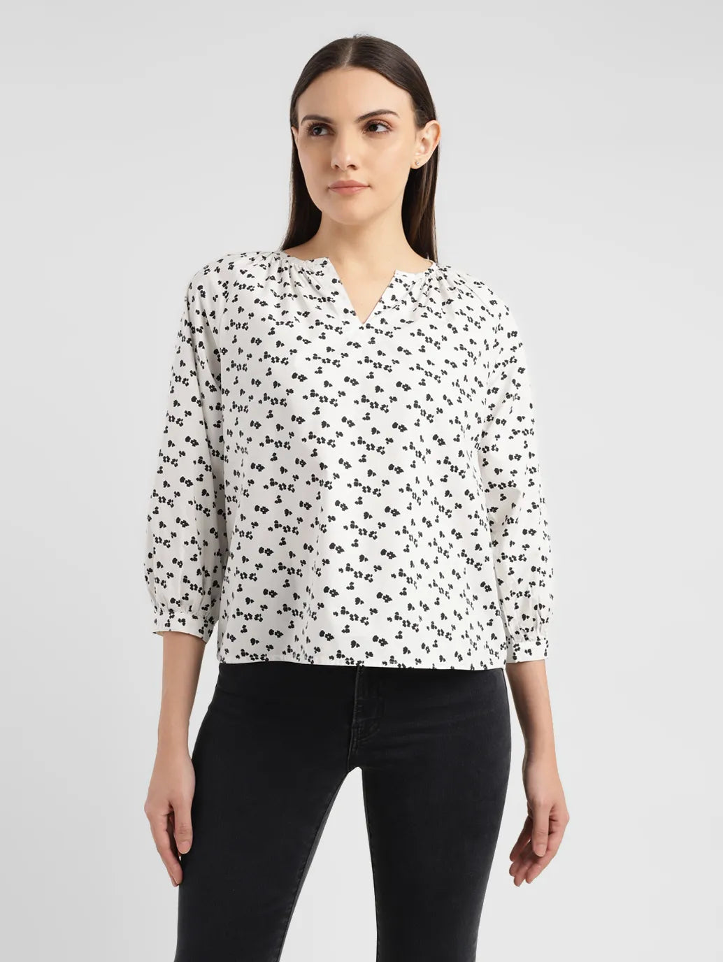 Women's Floral White Round Neck Top