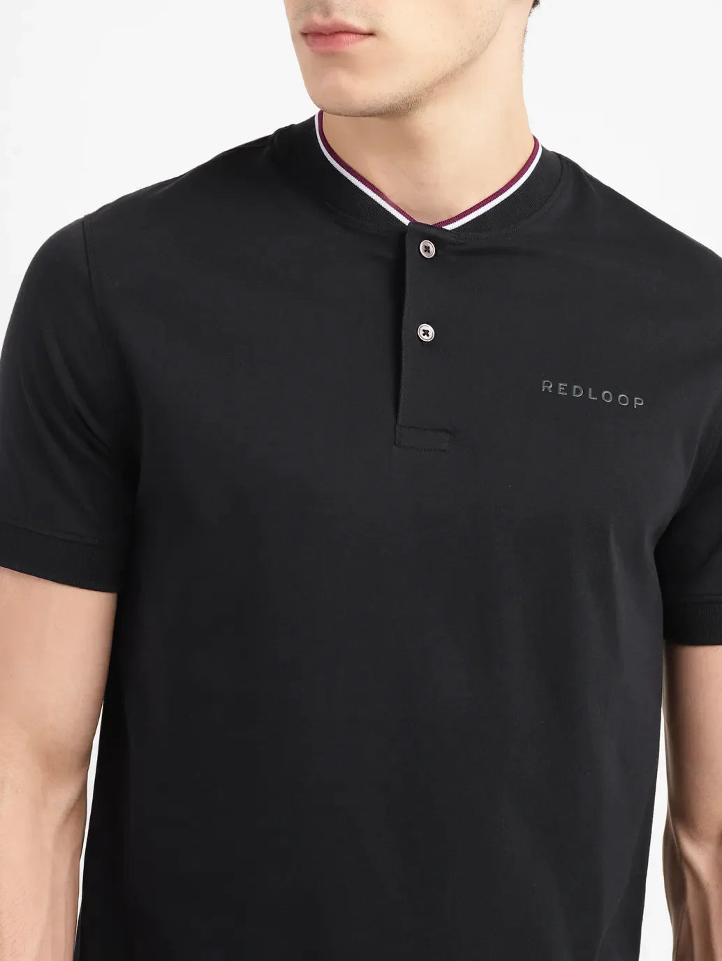 Men s Solid Slim Fit T shirt Levis India Store